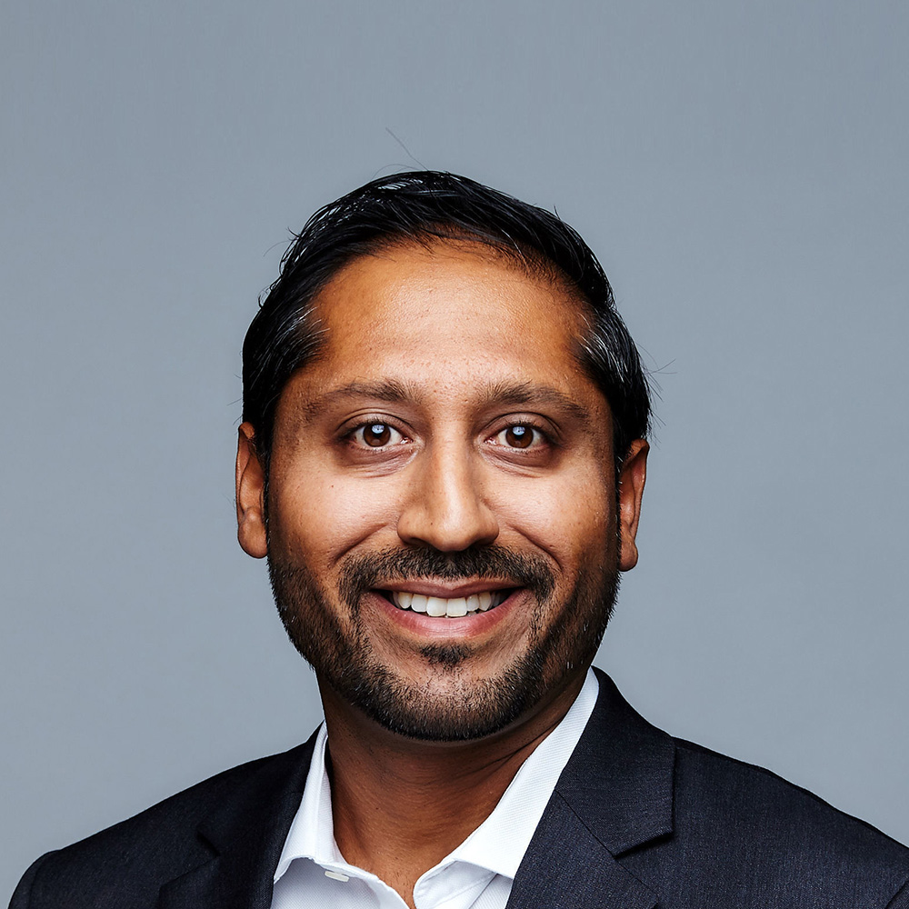 Anish Chavda <i>Dentist open late today near me</i> Chavda, DDS</h3><h4>Oral Surgeon</h4></p><p> 					Dr. Chavda is a native Houstonian. He completed his Oral and Maxillofacial Surgery training in Washington, DC at Howard University Hospital and its affiliated hospitals, including Washington Hospital Center, DC… <br>Read More </p></li><li><img src=